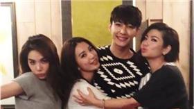 炎亞綸,S.H.E,新加坡,演唱會,壽星
圖／翻攝自炎亞綸粉絲專頁