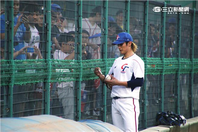 12強中華隊台古大戰(圖／記者王怡翔攝)