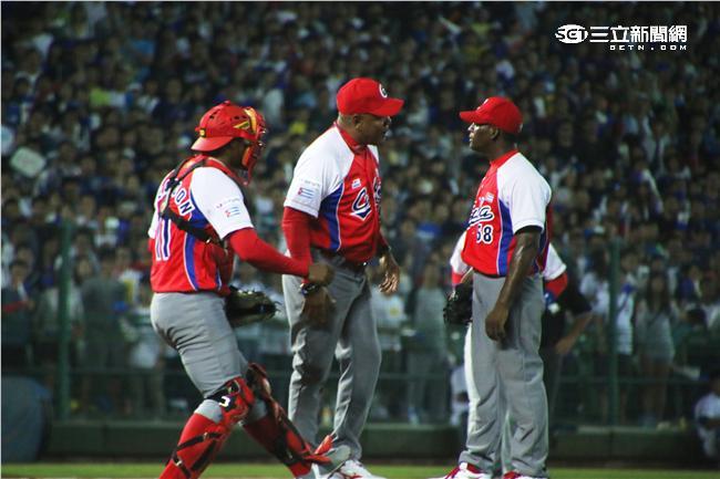 12強中華隊台古大戰(圖／記者王怡翔攝)