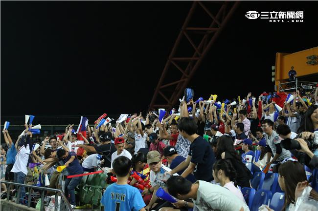 12強中華隊台古大戰(圖／記者王怡翔攝)