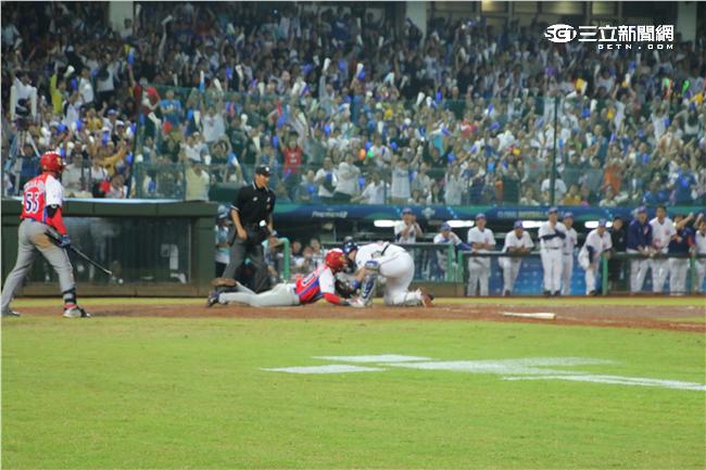 12強中華隊台古大戰(圖／記者王怡翔攝)