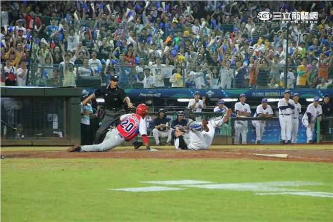 12強中華隊台古大戰(圖／記者王怡翔攝)