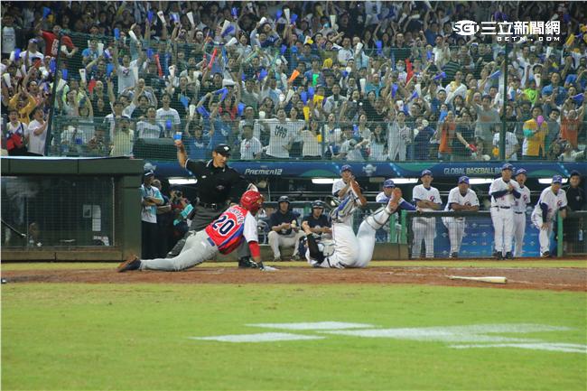 12強中華隊台古大戰(圖／記者王怡翔攝)