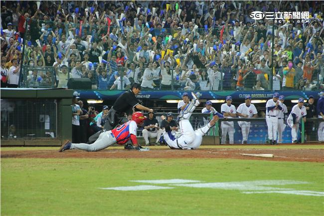 12強中華隊台古大戰(圖／記者王怡翔攝)