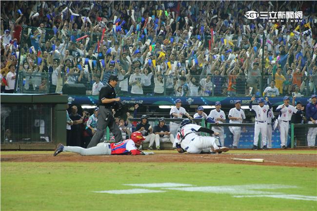 12強中華隊台古大戰(圖／記者王怡翔攝)