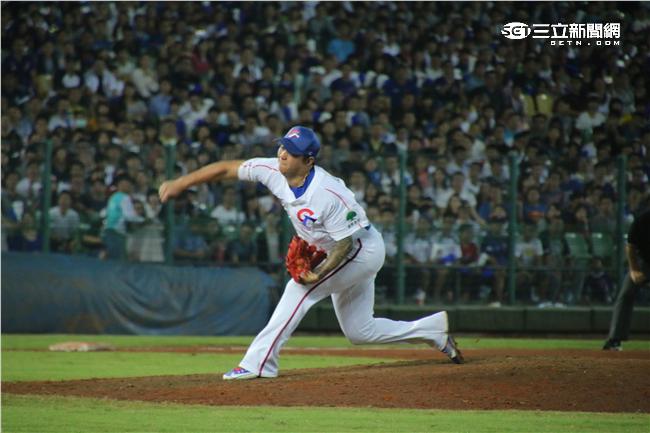 12強中華隊台古大戰(圖／記者王怡翔攝)