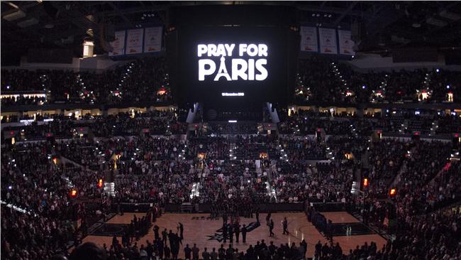 悼巴黎恐攻　NBA球星為罹難者祈福