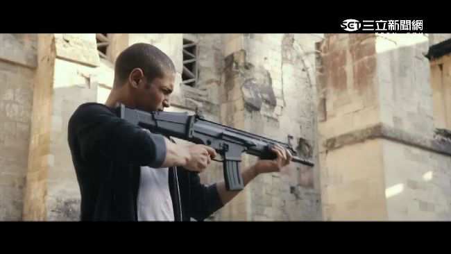 巧合？新片《法國製造》預告巴黎恐攻