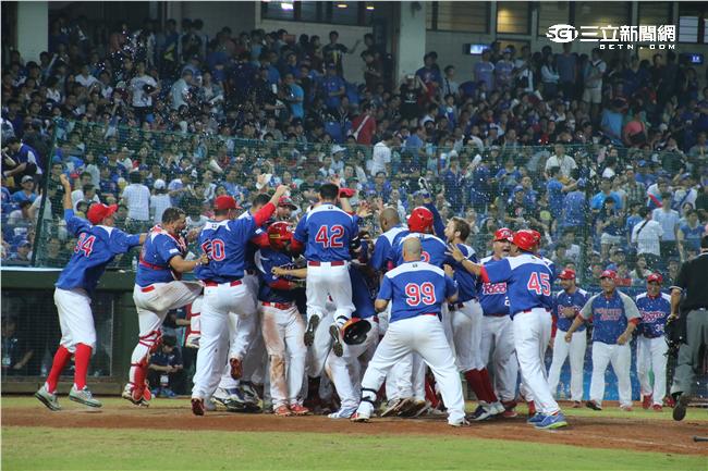 12強中華隊(圖／記者王怡翔攝)