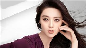 康熙來了,范冰冰,李晨,汪小菲,倒數嘉賓
圖／翻攝自百度百科
http://image.baidu.com/search/detail?ct=503316480&z=0&ipn=d&word=%E8%8C%83%E5%86%B0%E5%86%B0%20%E9%AB%98%E6%B8%85&pn=14&spn=0&di=101566680601&pi=&rn=1&tn=baiduimagedetail&istype=&ie=utf-8&oe=utf-8&in=3354&cl=2&lm=-1&st=&cs=1975922544%2C3522761898&os=2225139536%2C1690717631&simid=3566156274%2C598691397&adpicid=0&ln=1000&fmq=1378374347070_R&ic=0&s=0&se=&sme=&tab=&face=&ist=&jit=&statnum=star&cg=&bdtype=0&objurl=http%3A%2F%2Fp4.qhimg.com%2Ft010ad3857af0753d0e.jpg&fromurl=ippr_z2C%24qAzdH3FAzdH3Fkwthj_z%26e3Bf5_z%26e3Bv54AzdH3F15vAzdH3F90mlbn0-9lbcc8d_z%26e3Bip4s&gsm=3c