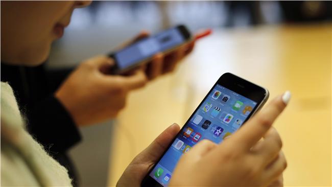 別再滑了！調查：家長比小孩玩到更晚