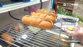 民眾聞熱狗色變　店家秀檢驗報告自清