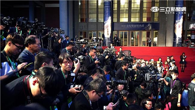 金馬花絮／攝影大哥被要求穿這樣？！