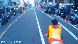 高職生無照騎車　撞死闖越馬路女師