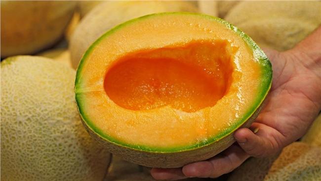這是什麼味？婦人：哈密瓜有種哈味