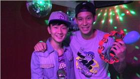 林書豪
林俊傑
翻攝林書豪臉書