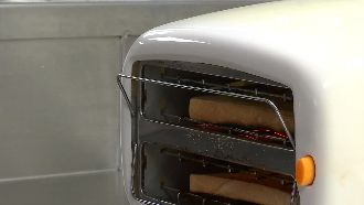 烤吐司千萬別這樣烤　麵包機會起火