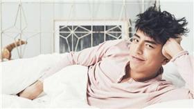 王大陸、寫真集、發現新大陸／臉書