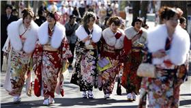 日本,正妹,櫻花妹,和服（圖／路透社／達志影像）１６：９