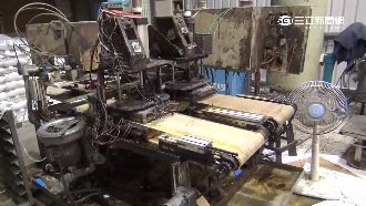 廢加油站製蘿蔔糕　稽查人員看了傻眼