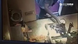 為求健康、財運！貴婦狂偷四面佛佛具