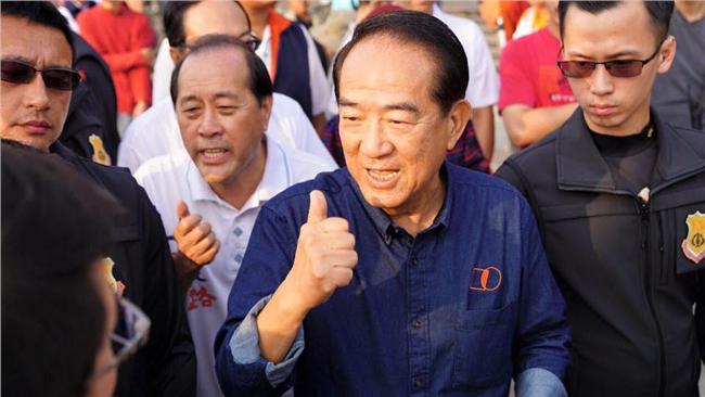 見支持者死忠跟隨　宋楚瑜：忍住不哭