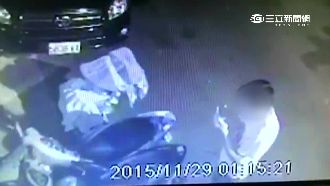 狠父冬夜棄嬰　路人見狀「抱緊」禦寒