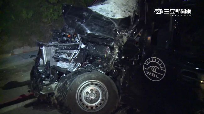 多良車站前闖紅燈惹禍　三連撞釀2死