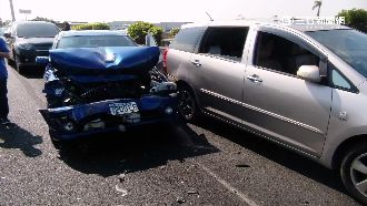 影／中山高七車連環撞　奇蹟無人傷