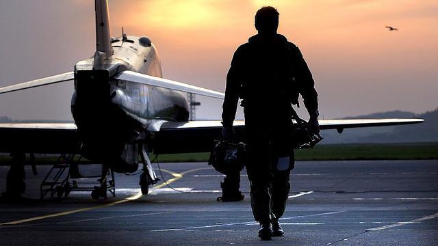 4戰機拂曉出擊　英國空襲敘國IS
