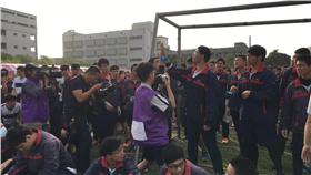 正心中學－https://www.facebook.com/photo.php?fbid=937056546332146&set=a.200336793337462.43580.100000834271314&type=3&theater