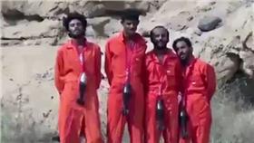 ｉｓｉｓ處決畫面
翻攝每日郵報
http://www.dailymail.co.uk/news/article-3346424/Death-explosive-necklace-ISIS-ties-mortar-shells-rebels-necks-just-one-series-sickening-execution-videos-war-torn-Yemen.html