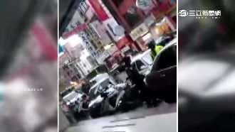 違停在先！男子不滿被開單怒飆收費員