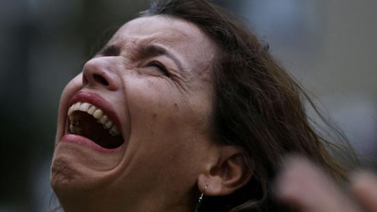 疑男友劈腿　真相大白後讓她崩潰啦！