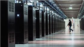 新新聞 資料中心 臉書 硬碟