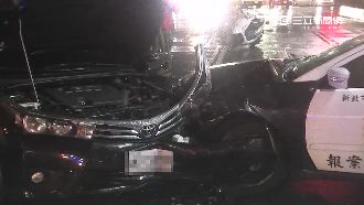 毒蟲拒檢衝撞警車　警大迴轉包夾逮人