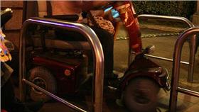 身障 代步車/flickr/jiahung li/https://www.flickr.com/photos/jiahungli/4393058110/in/photolist-cvARYh-7Gcz8d-uR5rR6