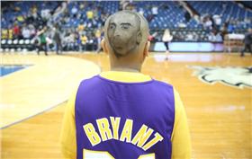 KOBE FAN（圖／翻攝自Los Angeles Lakers Twitter）