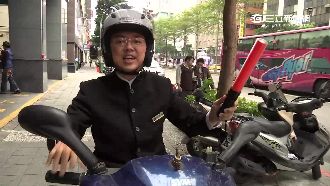 拿指揮棒為救護車開道　正義哥暖人心