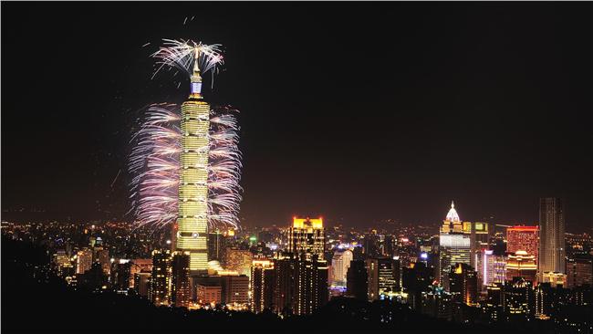 瘋看101煙火！信義區掀起卡位戰