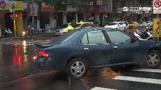 撞死七旬歲老翁　惡駕駛攔計程車肇逃