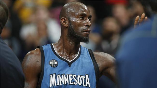 KG創NBA新紀錄！拿下防守籃板王