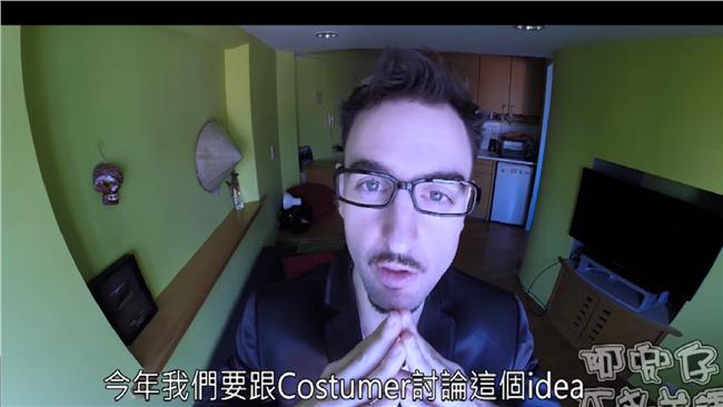 影／台灣人聊天愛撂英文　老外看攏謀