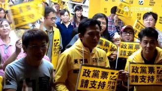 時代力量拼政黨票　受害者非「藍」？