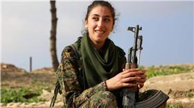 敘利亞女戰士（圖／法新社）