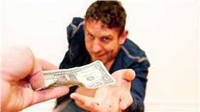 地表最美女騙子,詐欺,美魔女,偽造文書
圖／攝影者David Goehring, Flickr CC License
https://www.flickr.com/photos/carbonnyc/5747629074/