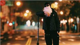 金陽加入黑色聖誕老人行動（圖／翻攝自金陽臉書）