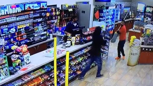 歹徒想搶超商　卻遭店員用這招反制