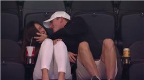 馬刺隊、接吻／臉書