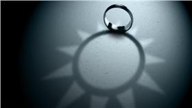 黨產魔戒（圖／翻攝自蔡英文臉書）